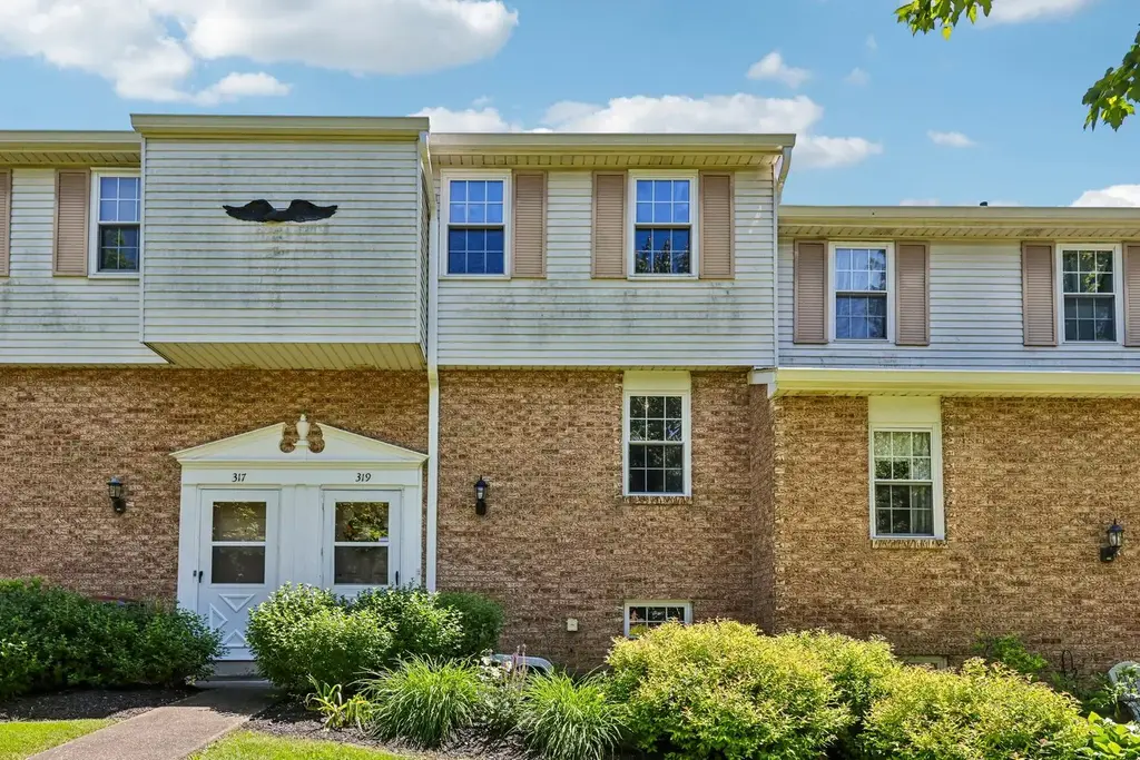 319 Bellford Court, Cranberry