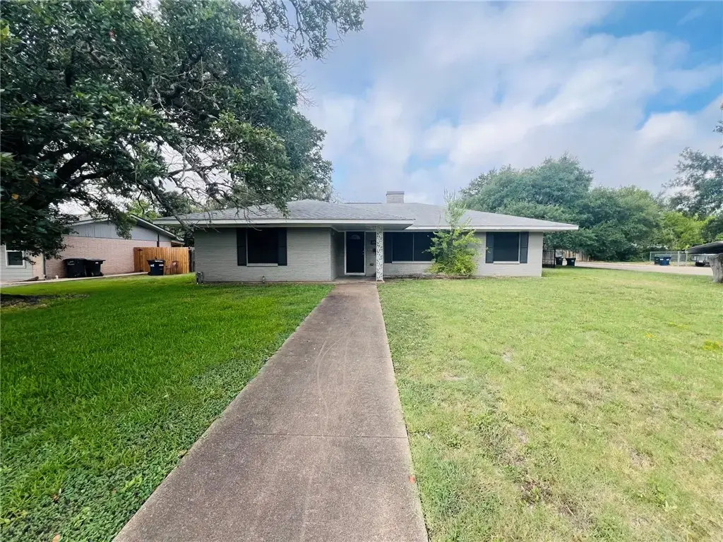 1000 Hereford Street, College Station
