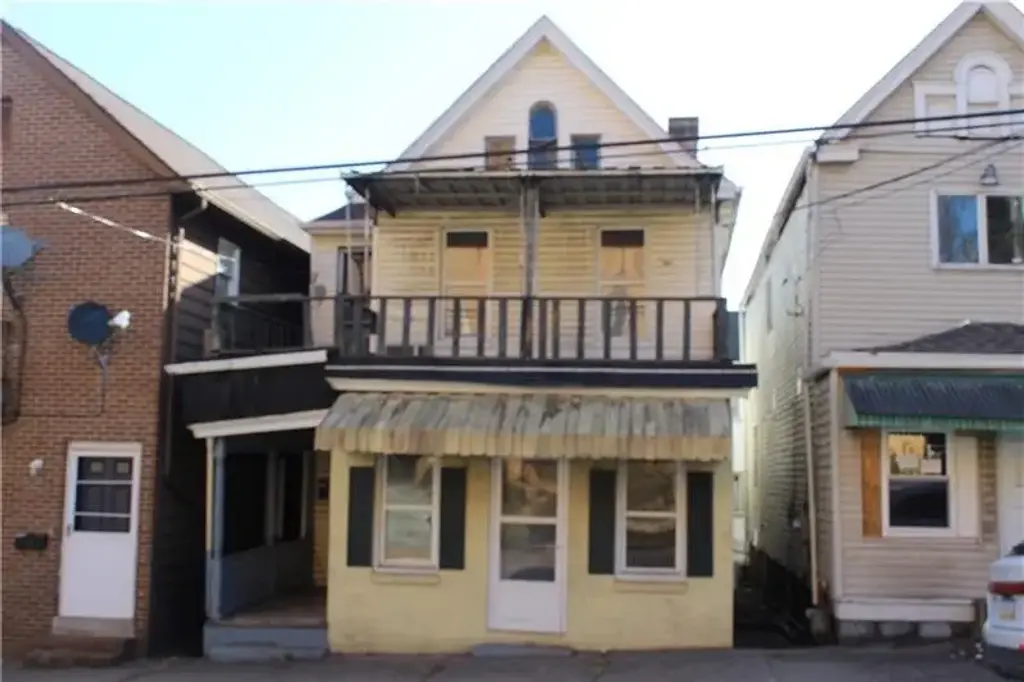 580 Thompson Avenue , Donora