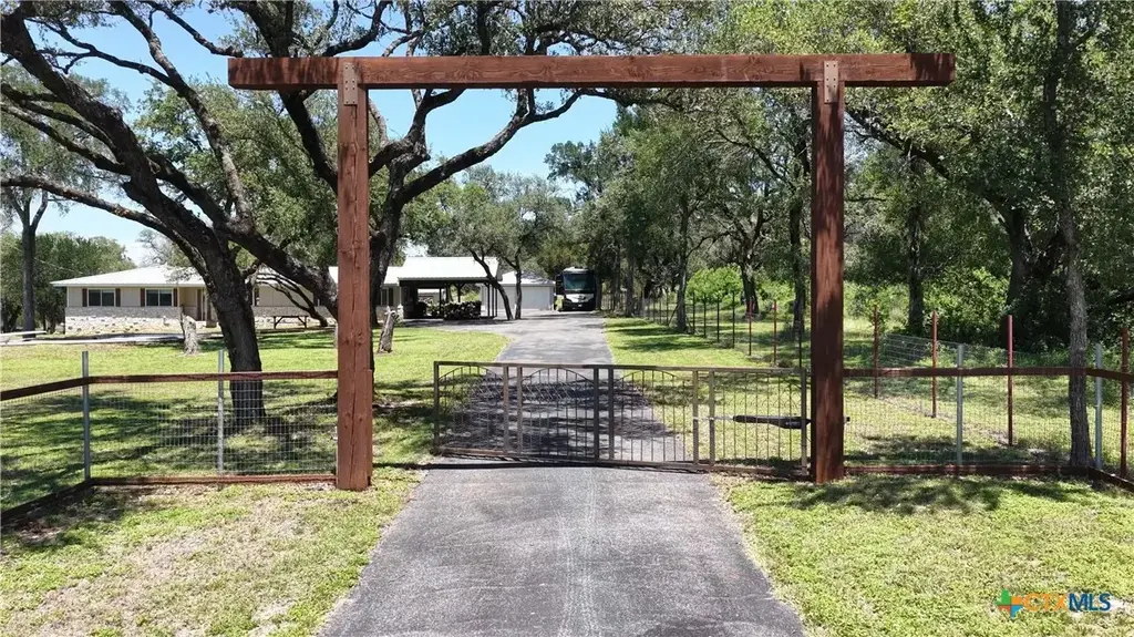 2694 Fm 2722, New Braunfels
