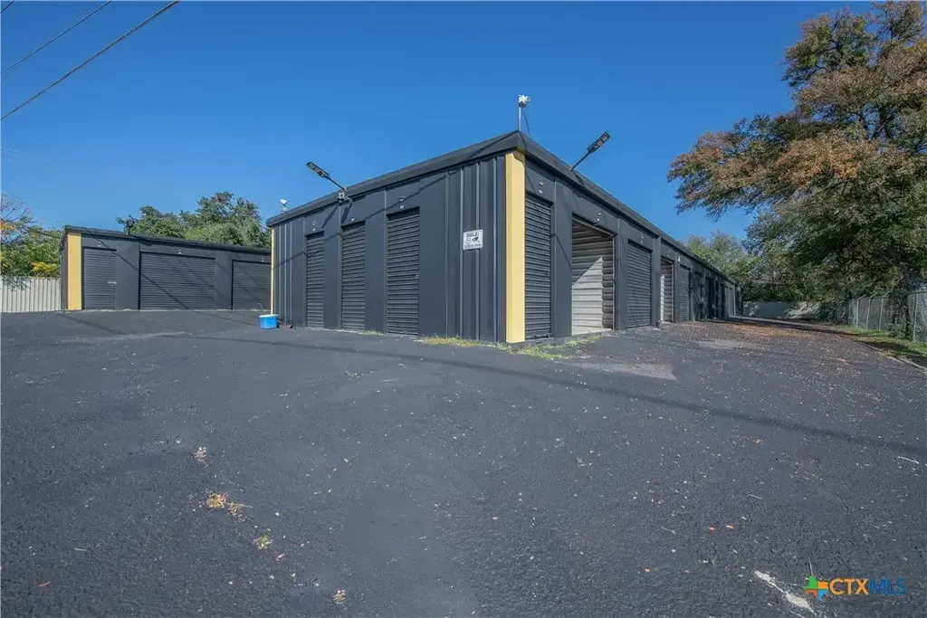 405,407,411,503 S Twin Creek Drive, Killeen