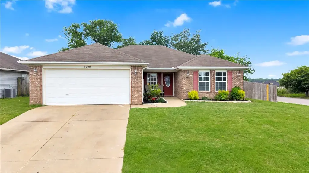 6700 Sw Shady Road, Bentonville