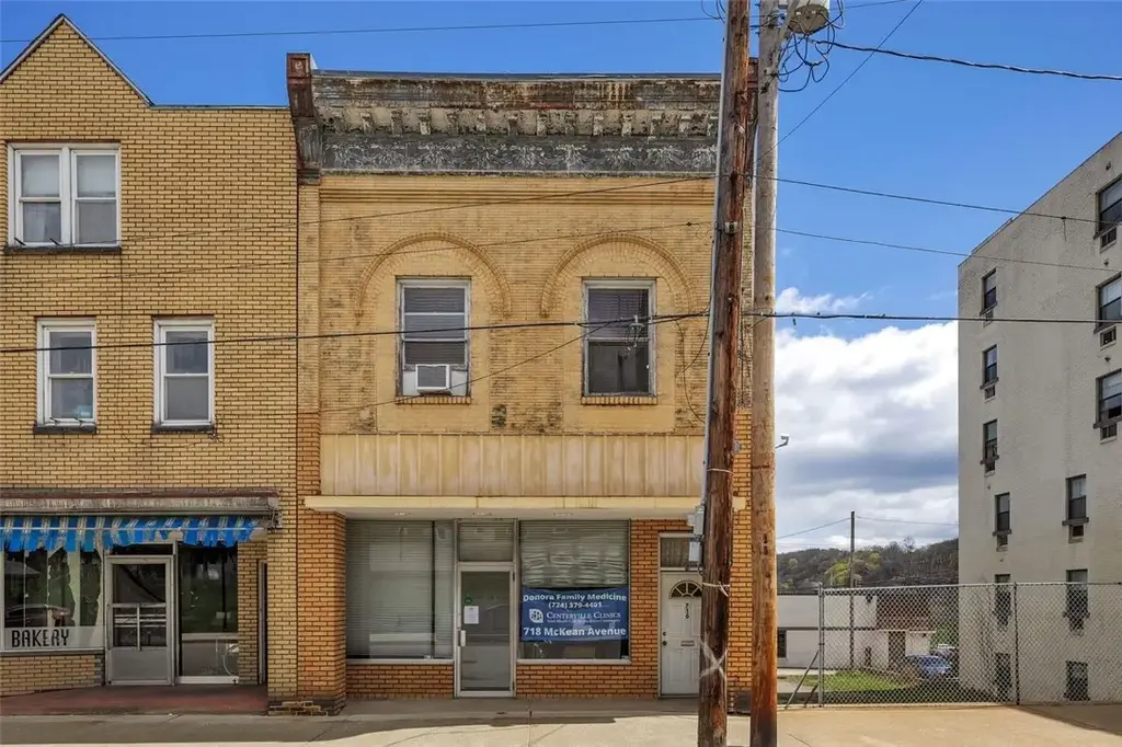 718 Mckean Avenue , Donora
