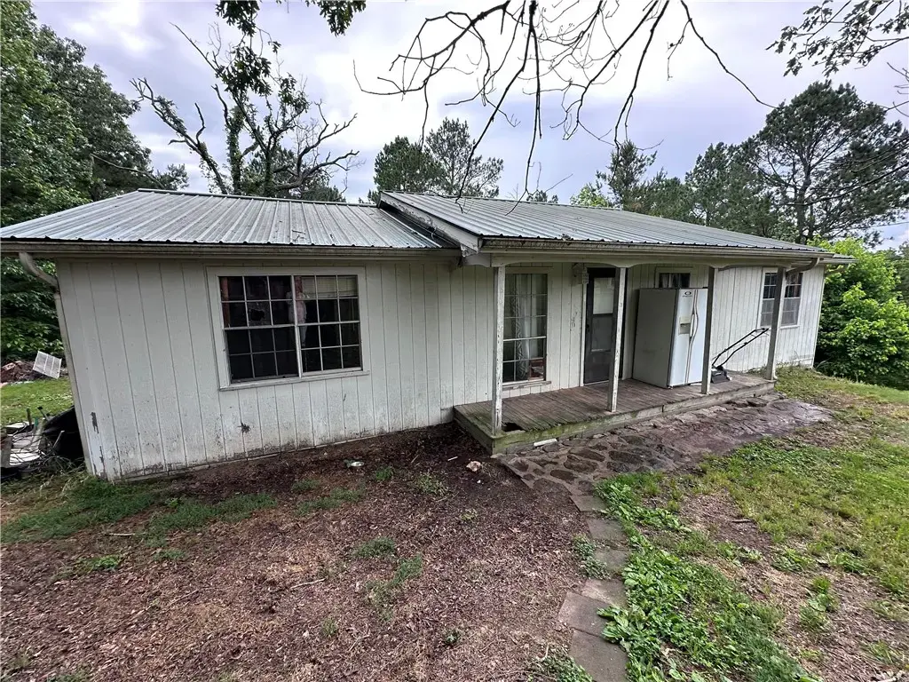 16477 Little Road, Fayetteville