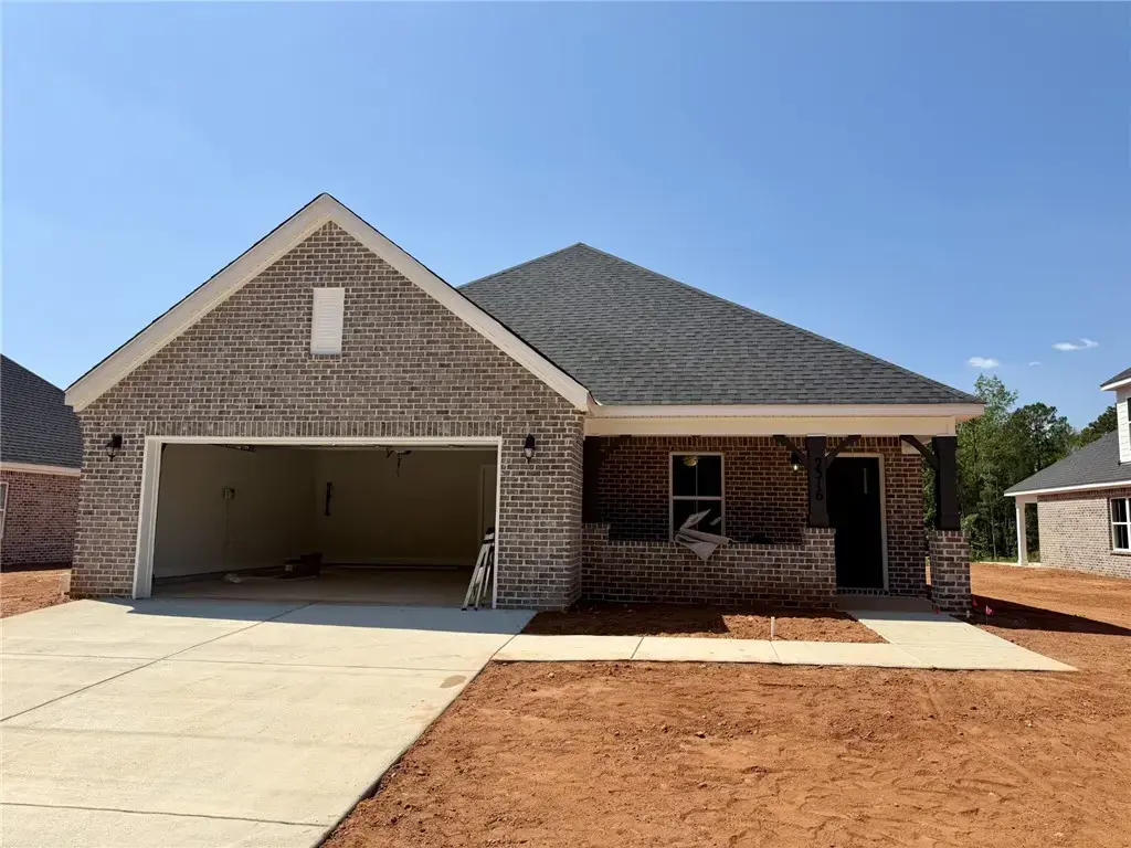 2316 Lake Shadow Ln, Opelika