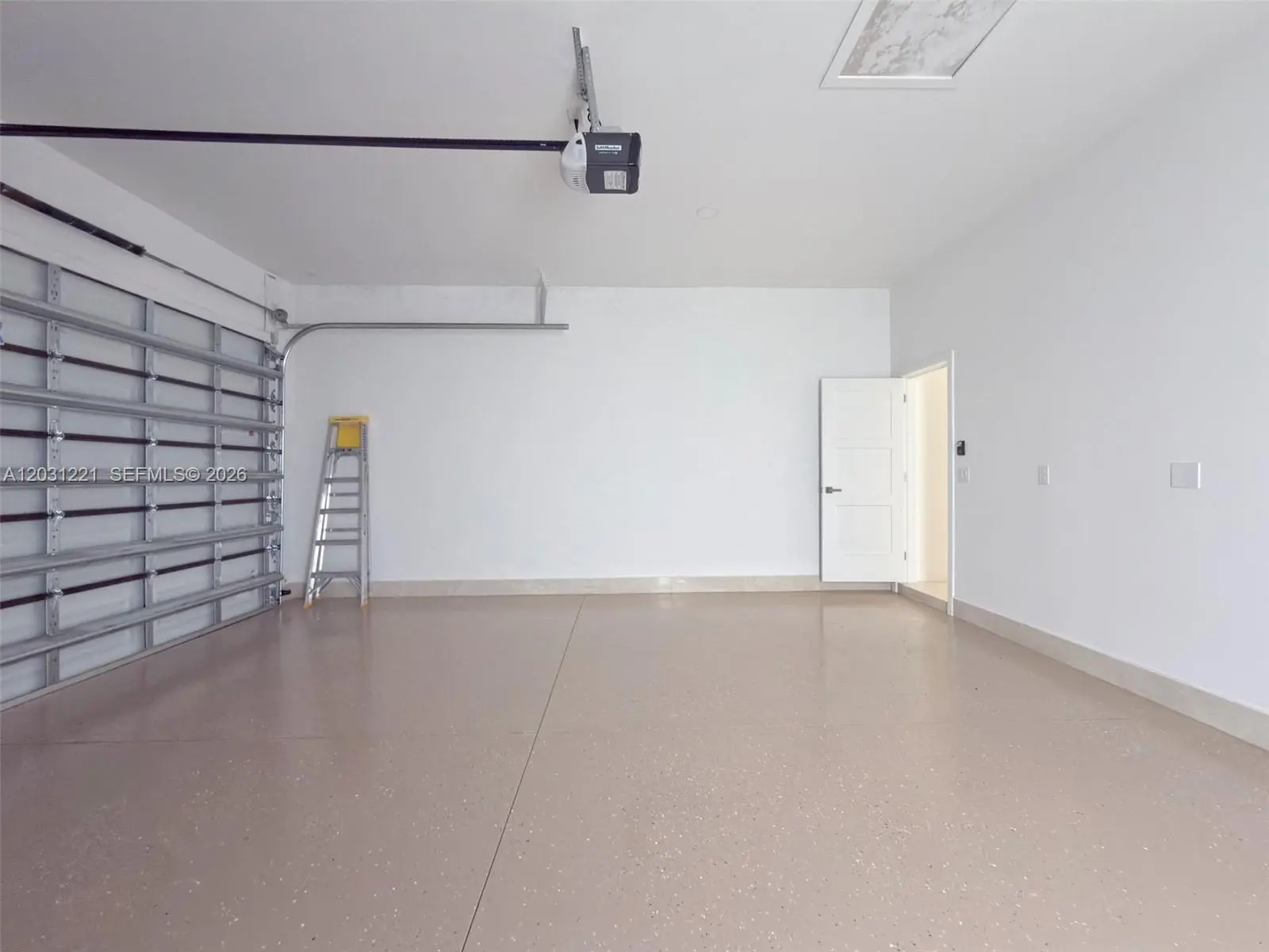 3 of 27 - 2610 20th W, , FL