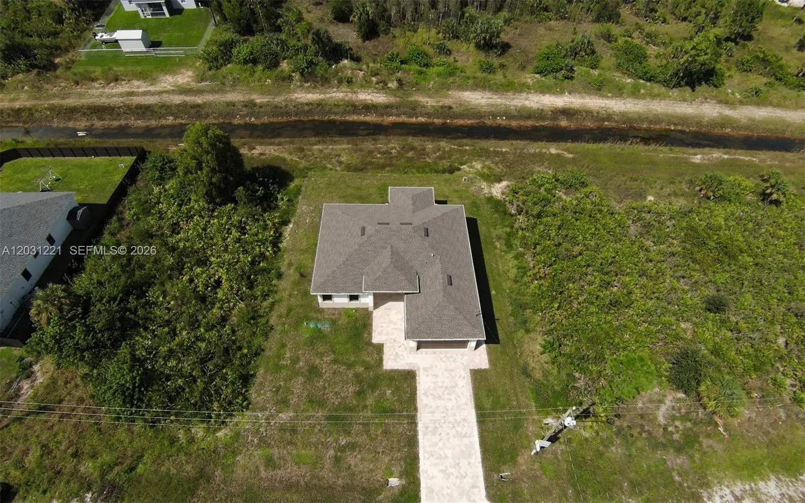 4 of 27 - 2610 20th W, , FL