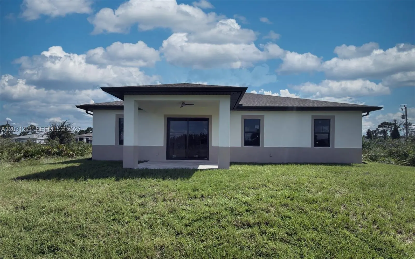 5 of 27 - 2610 20th W, , FL