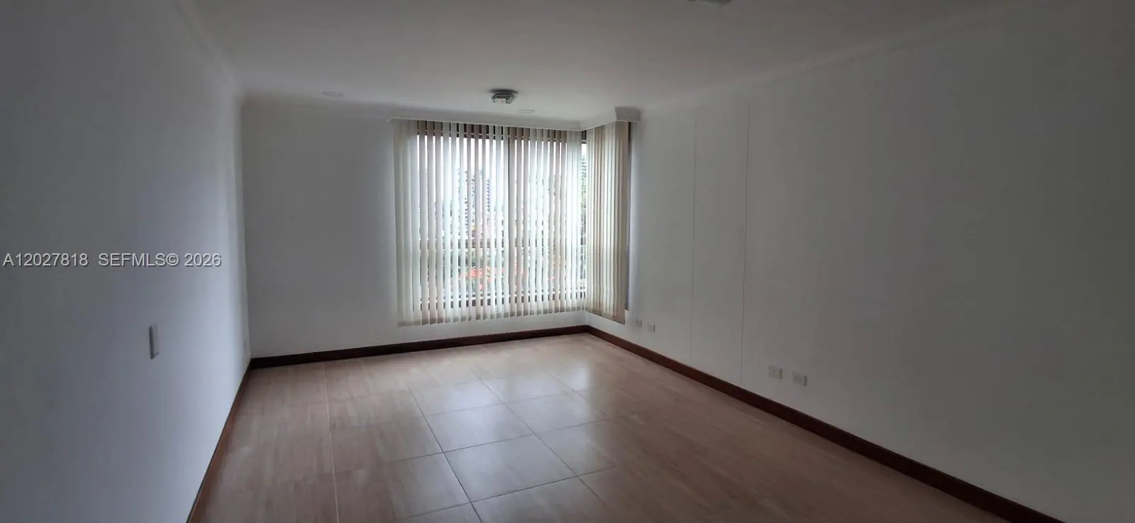 2 of 27 - Cra 15 Cra 15 4 28 #401, , 