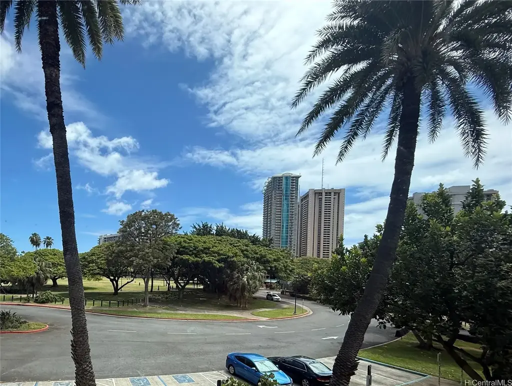 (unit #m300) 2045 Kalakaua Avenue, Honolulu
