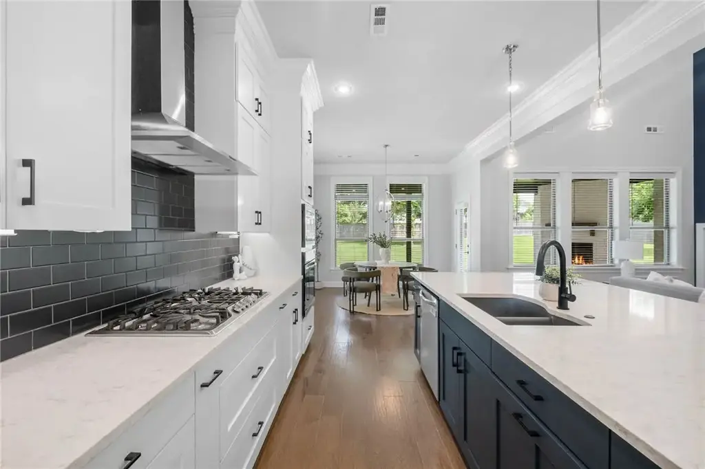 406 Torrance Drive, Cave Springs