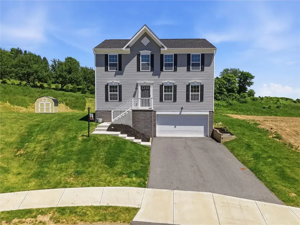 714 Dahlia Drive, Belle Vernon