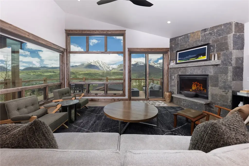 27 Fly Caster Lane, Silverthorne