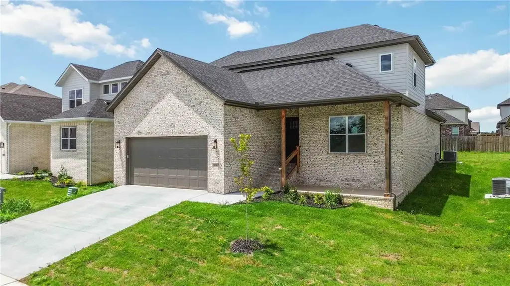 1061 Whistler Street, Centerton
