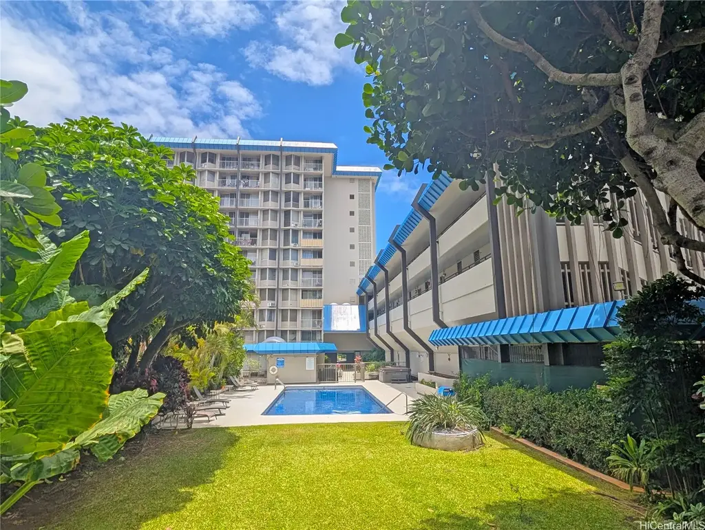 1535 Pensacola Street # 301, Honolulu