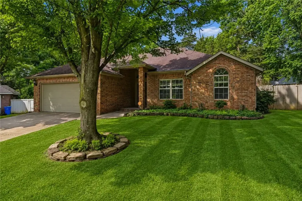 1719 Misty Lane, Fayetteville