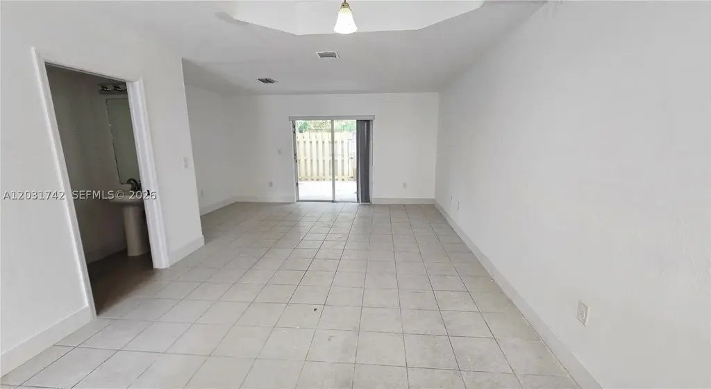 14319 Sw 120th Ct 6-8, Miami