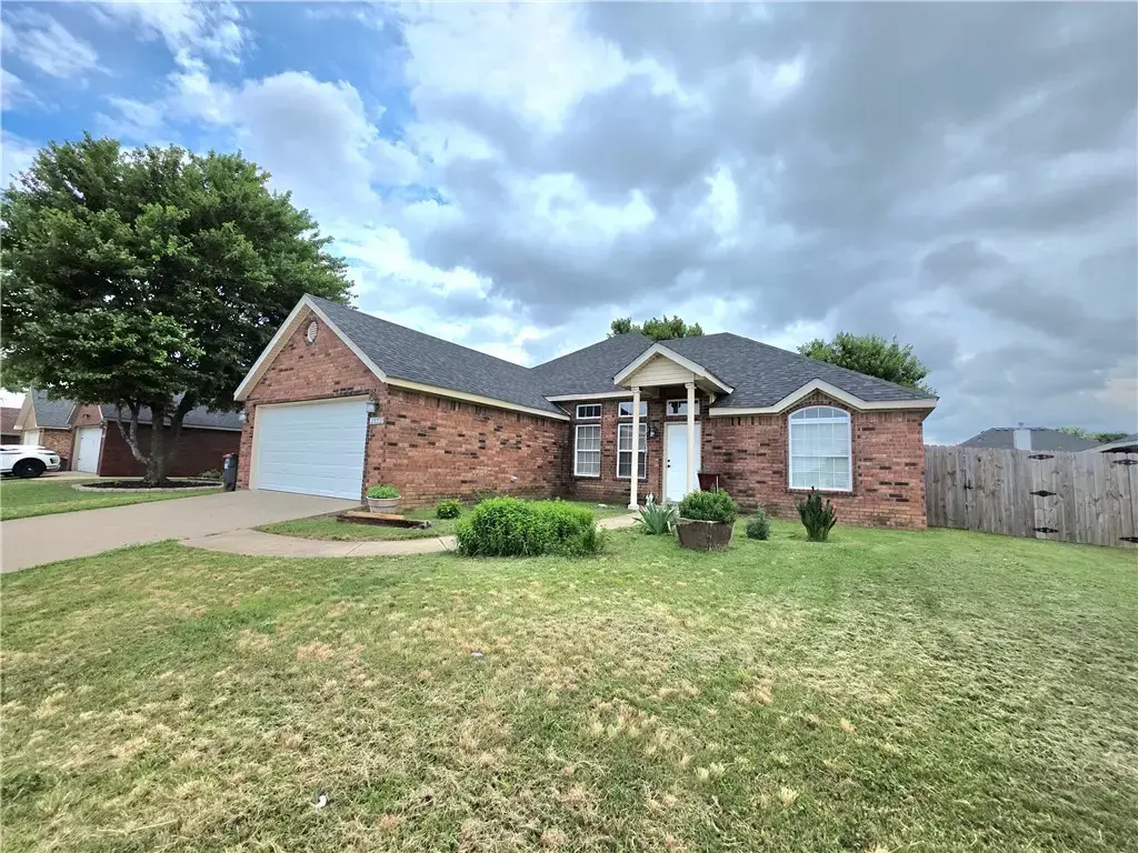 2573 Persimmon Street, Springdale