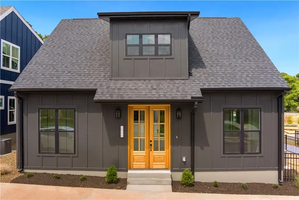 2648 N Gulley Grove Circle, Fayetteville