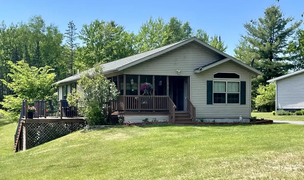 1210 Pine Ridge Rd, Phillips