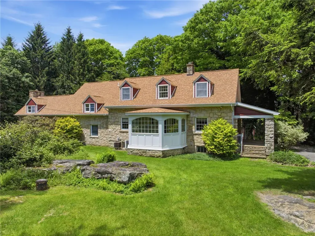 2541 Springfield Pike, Bullskin