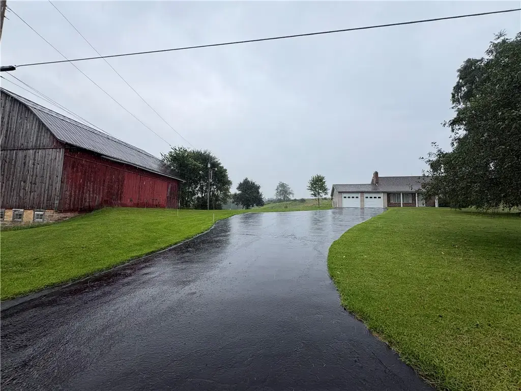 2742 No 8 Road , Punxsutawney Area School District