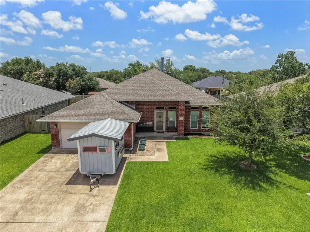 1208 Portsmouth Court, College Station