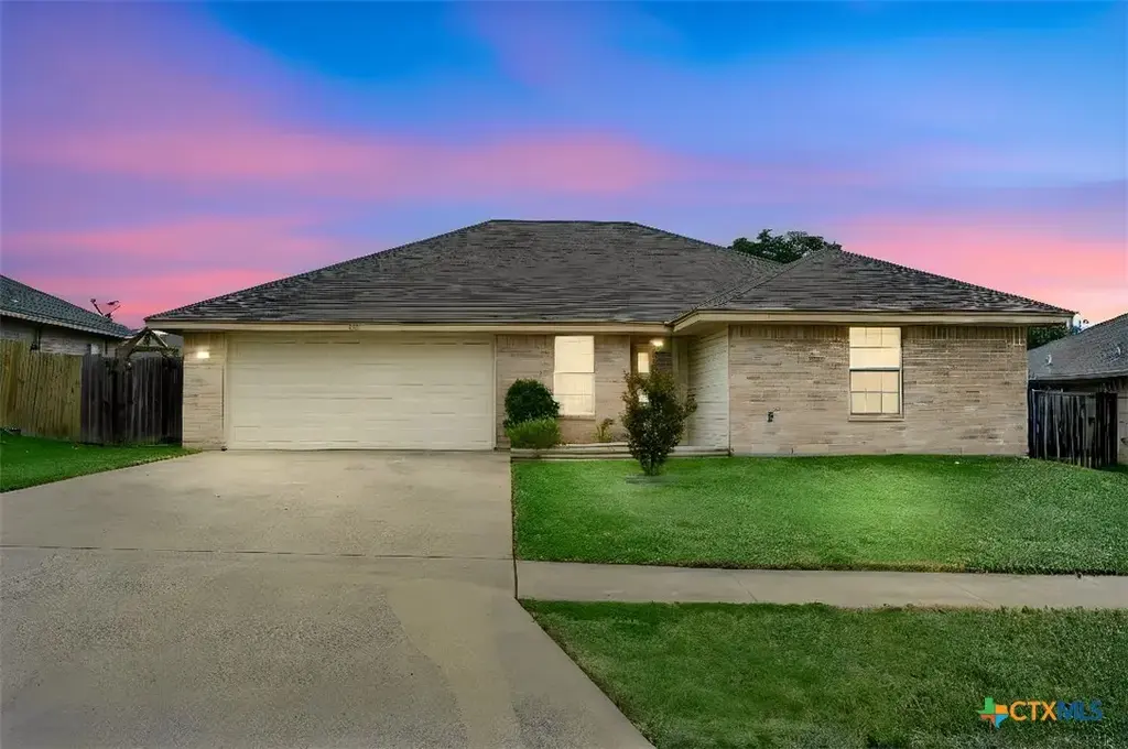 4609 Kit Carson Trail, Killeen