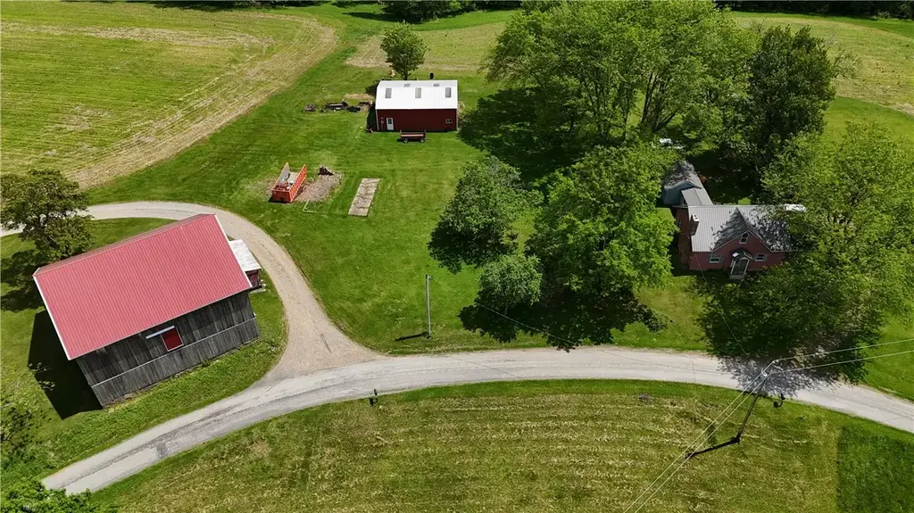 899 Union Flat Road , Shelocta