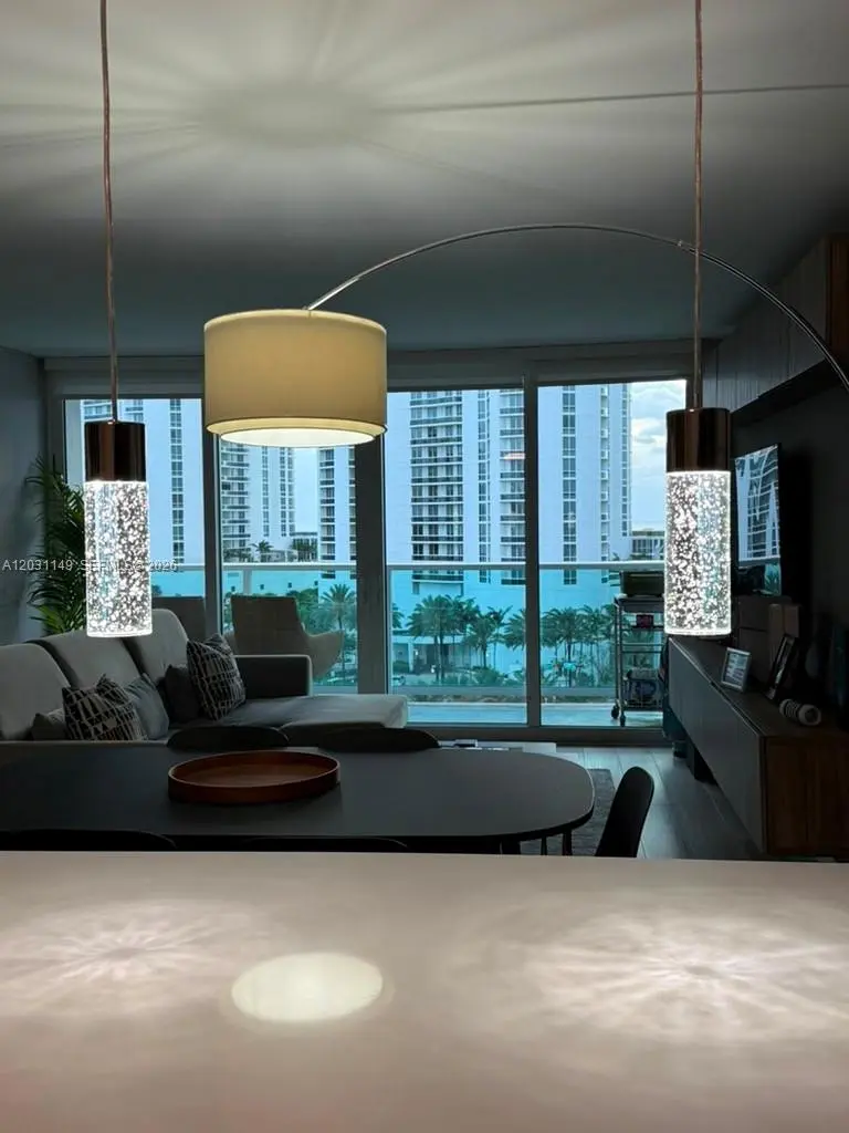 5 of 24 - 100 Bayview Drive #912, Sunny Isles Beach, FL