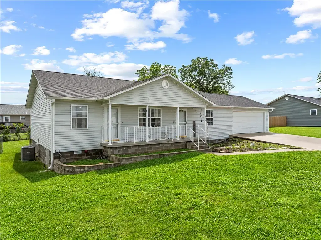 201 Paradise Heights Drive, Berryville