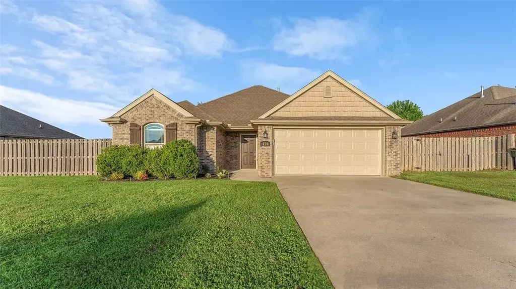 730 Fontana Street, Centerton