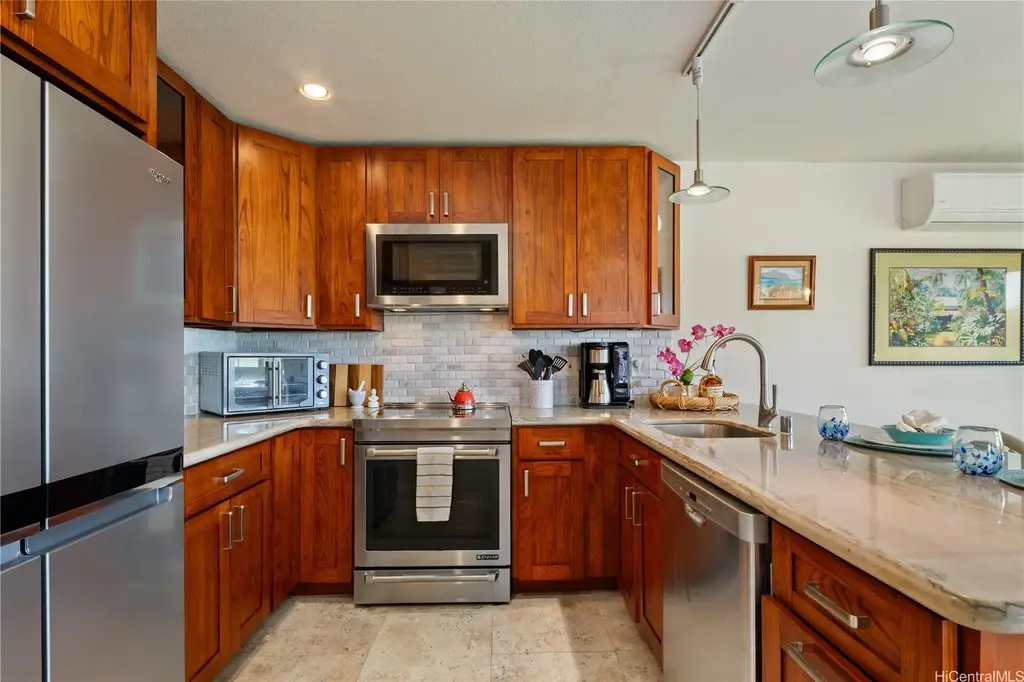 92-1481 Aliinui Drive # 19d, Kapolei