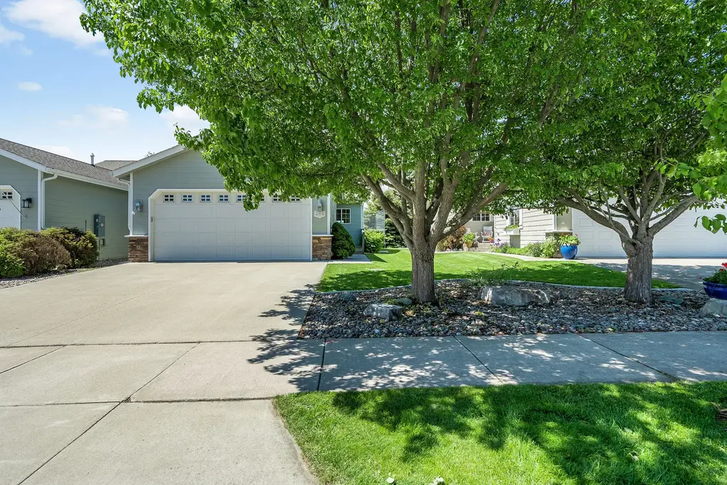 208 E Nicklaus Avenue, Kalispell
