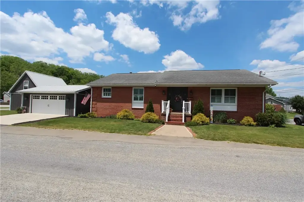 301 Loyalhanna Street , Ligonier Boro