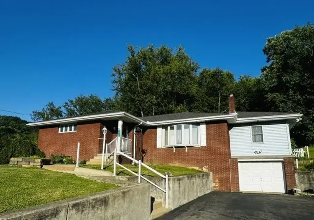 2434 Racetrack Road , Youngwood
