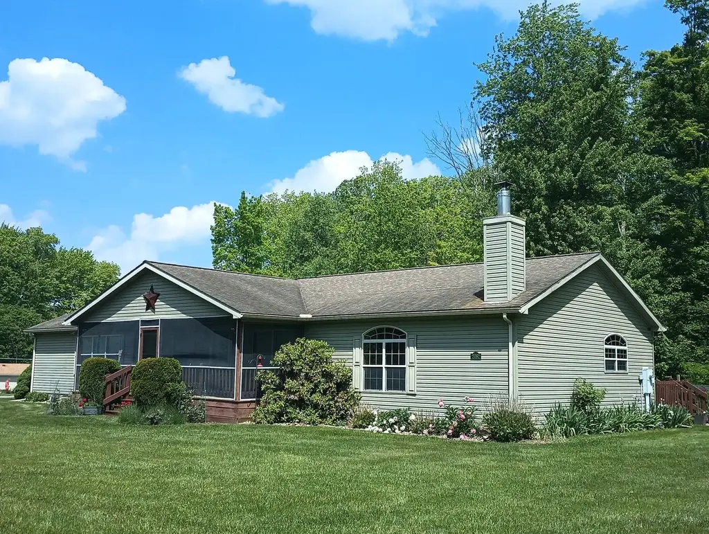 2082 Quincy Lane, Shenango