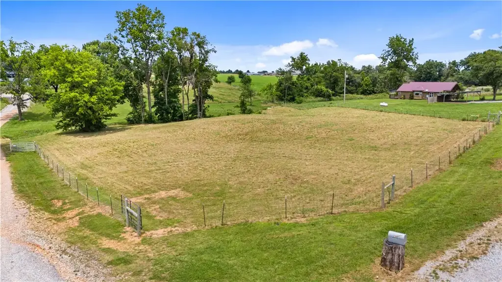1.61 Ac Ar Hwy 102, Gravette