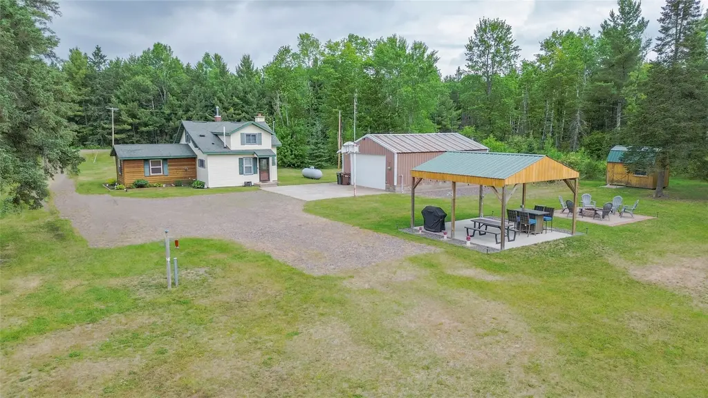 12493 W State Highway 27/70, Couderay