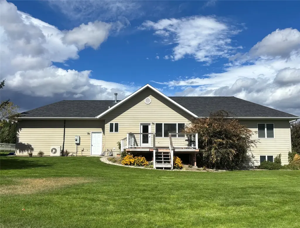 215 Katy Court, Helena