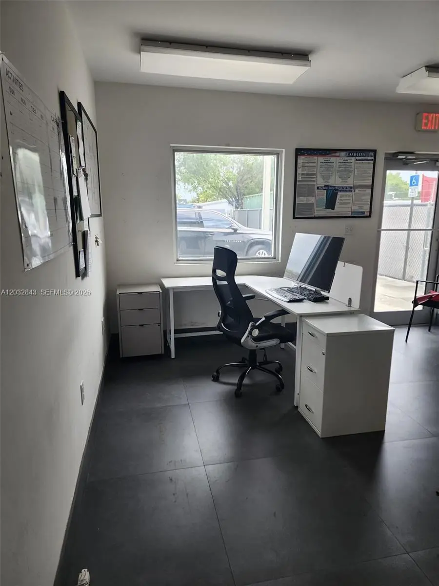 5 of 22 - 10810 Nw 22nd Street, Sweetwater, FL