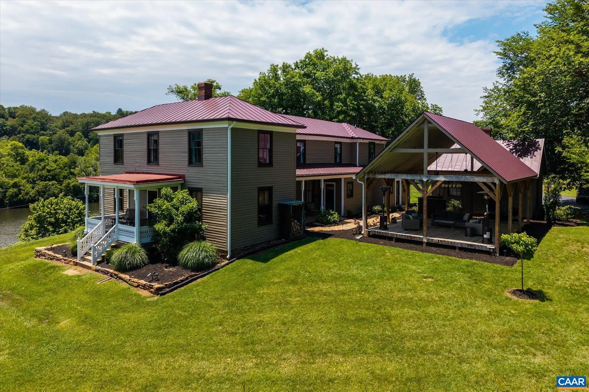 779 River Rd, Madison Heights