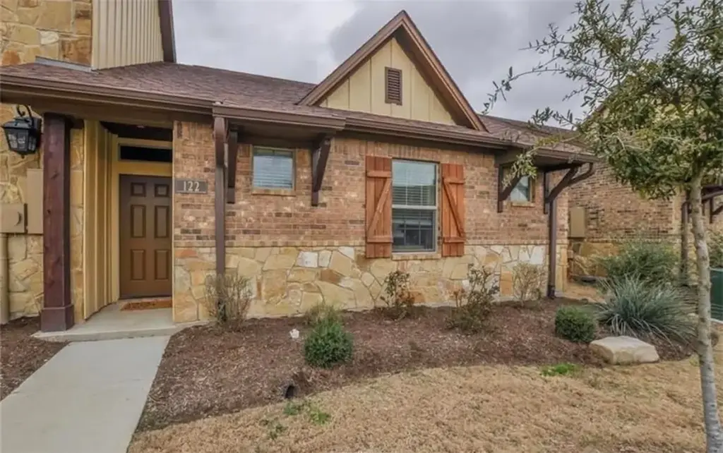 122 Kimber Lane, College Station