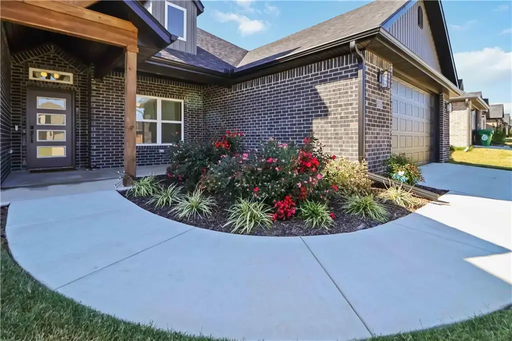 1431 Sessile Oak Way, Bentonville