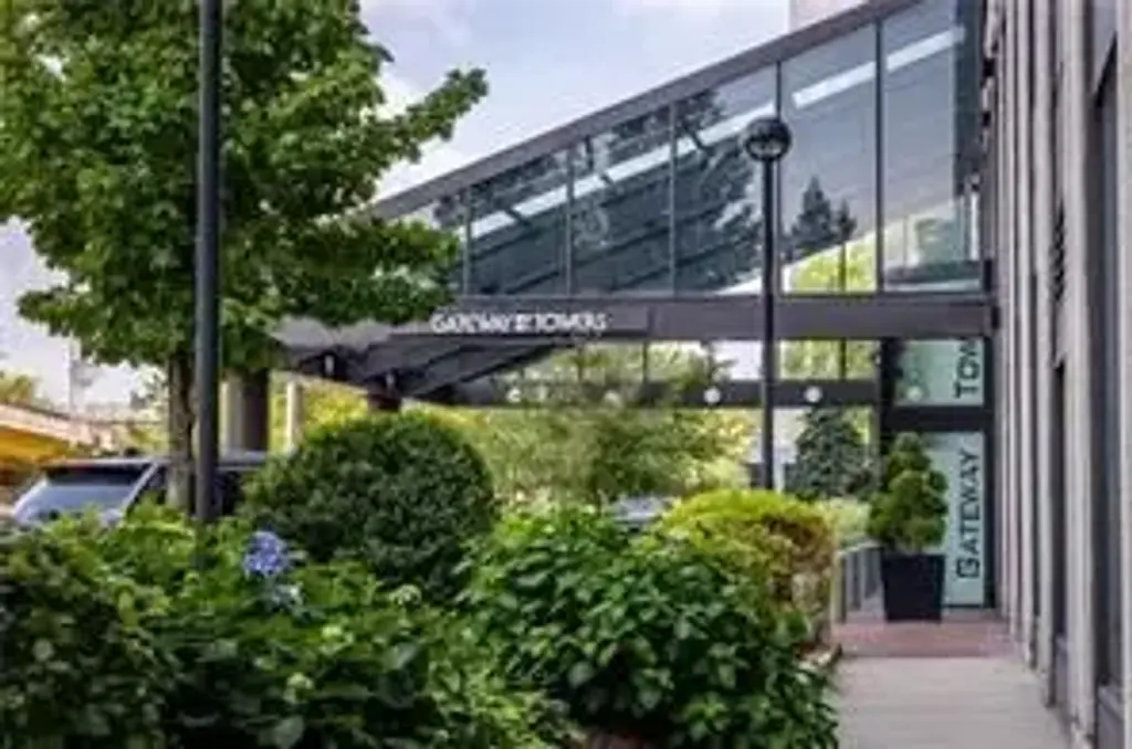 320 Fort Duquesne Boulevard 15m, Downtown Pgh