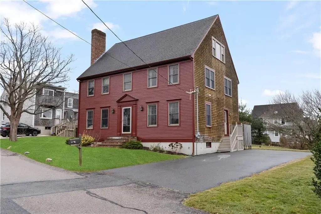 2 Easton Ter, Middletown