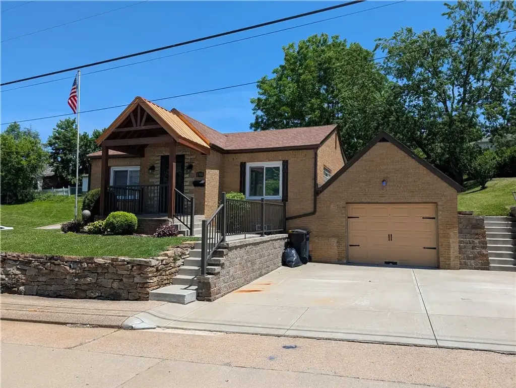 1300 Leeds Avenue , Monessen