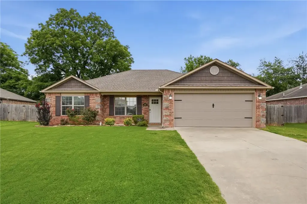 3991 Cottonwood Spring Cove, Springdale
