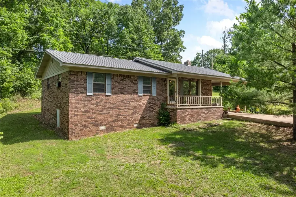 1072 Old Hwy 27, Marshall