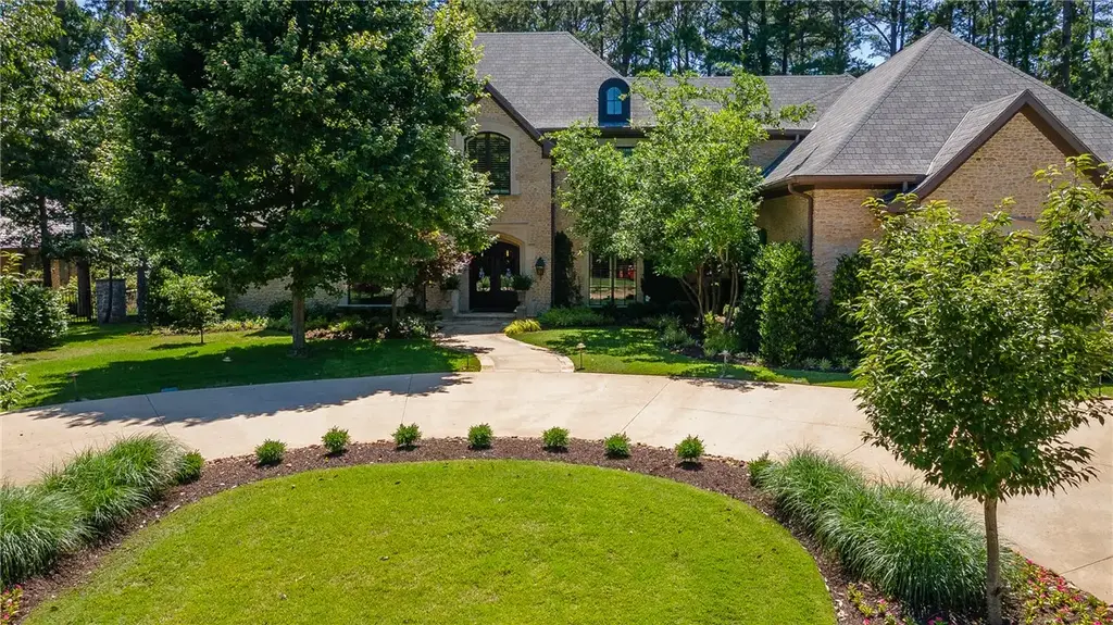 4872 Prestwick South Circle, Fayetteville